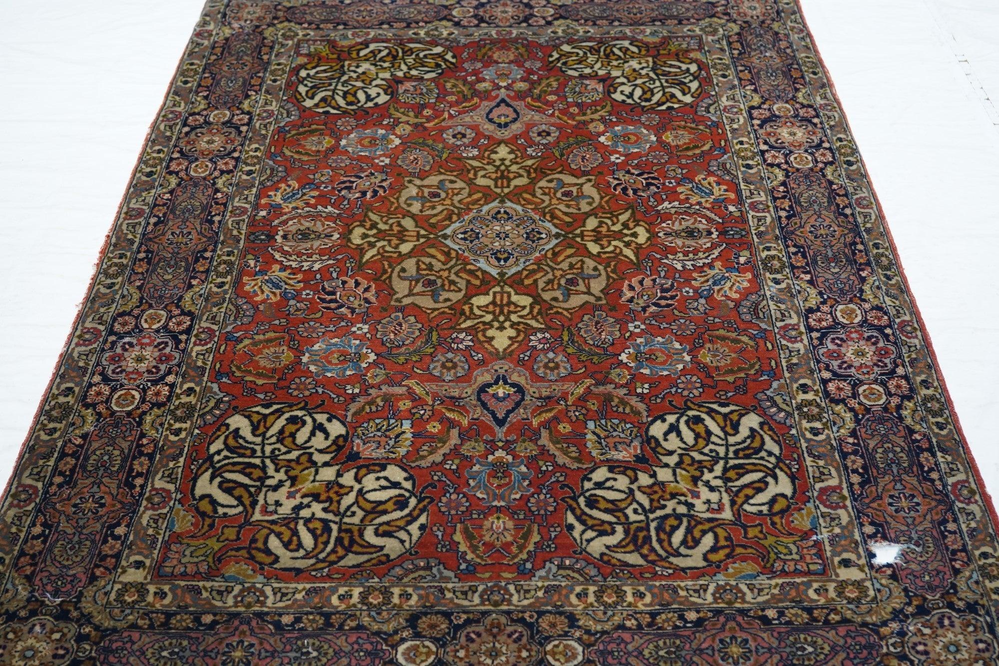 Fine Antique Persian Isfahan Rug 4'6'' x 6'7'' For Sale 1
