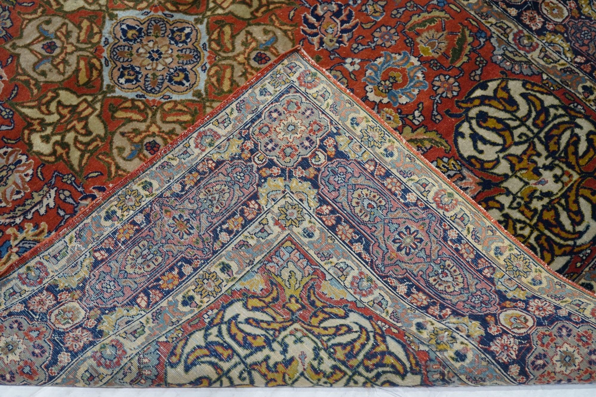 Fina Alfombra Persa Antigua Isfahan 4'6'' x 6'7'' en venta 2
