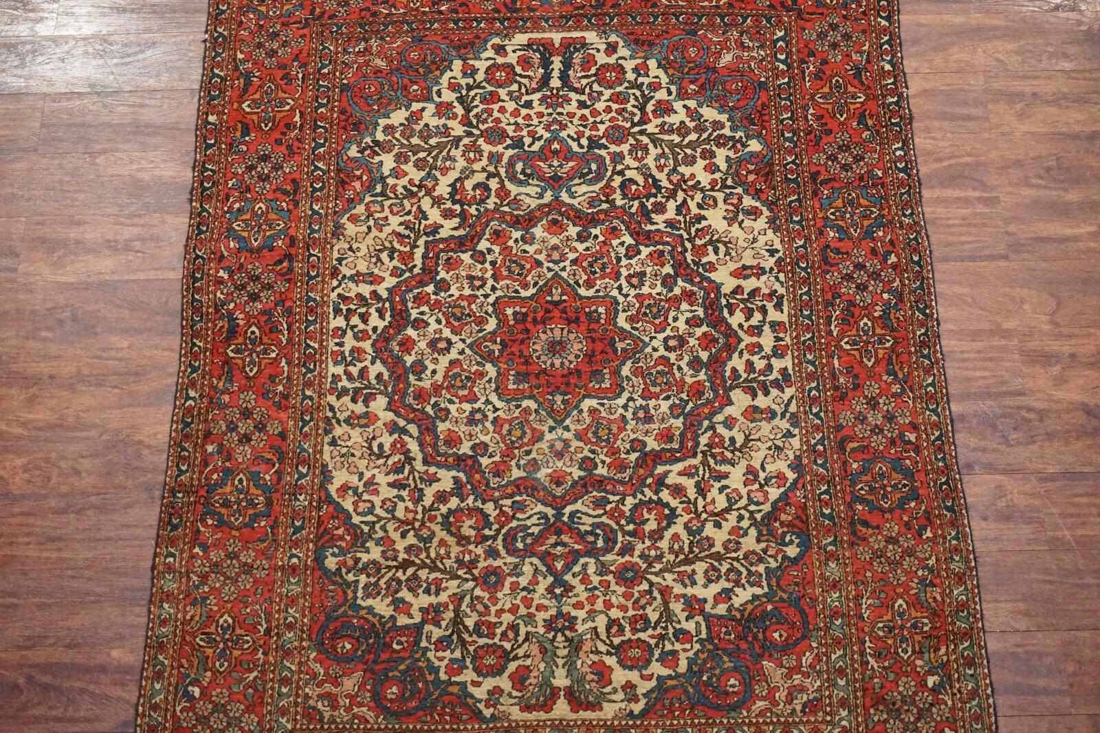 Antique Persian Isfahan In Good Condition For Sale In Laguna Hills, CA