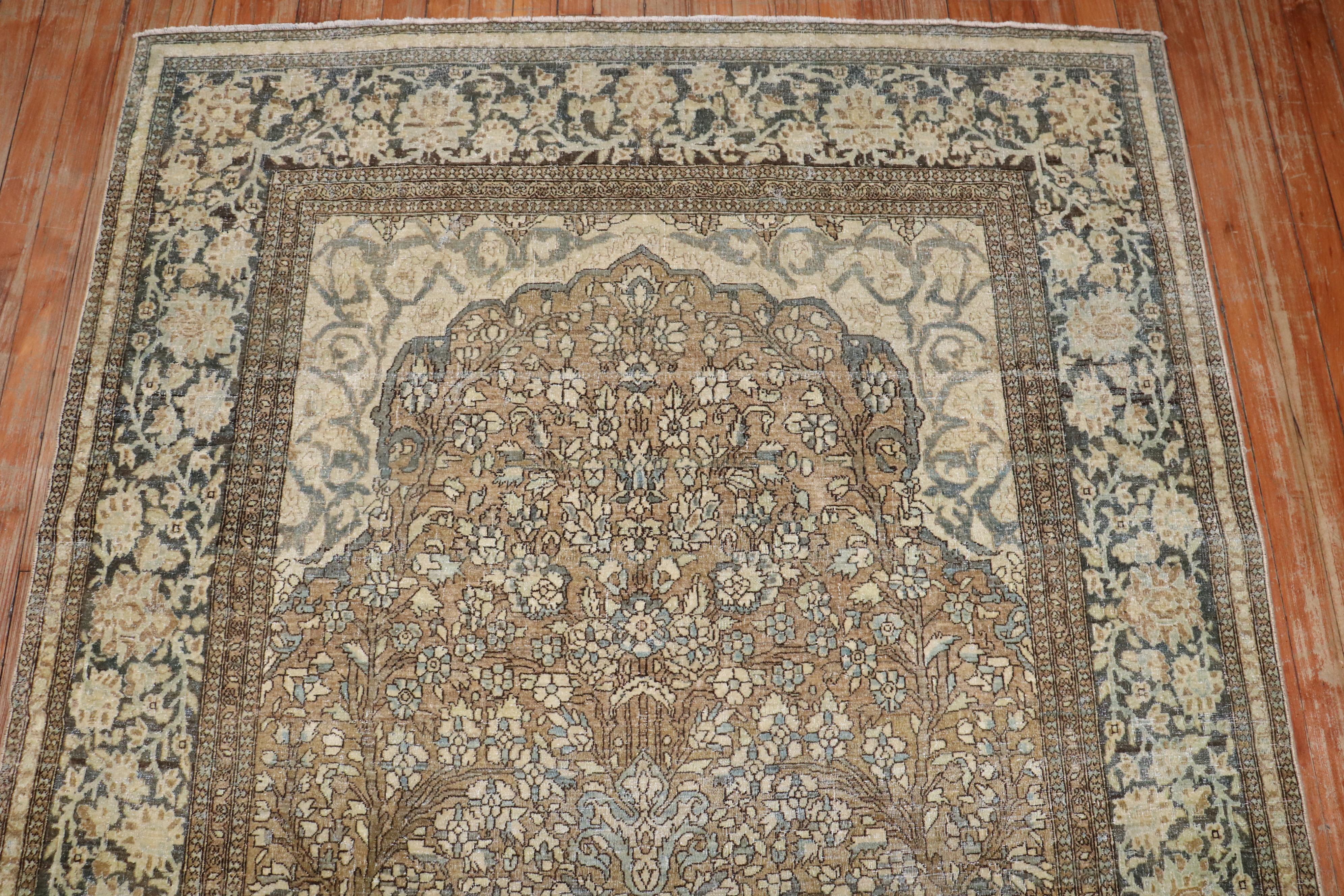 Antique Persian Isfahan Mihrab Prayer Carpet For Sale 1