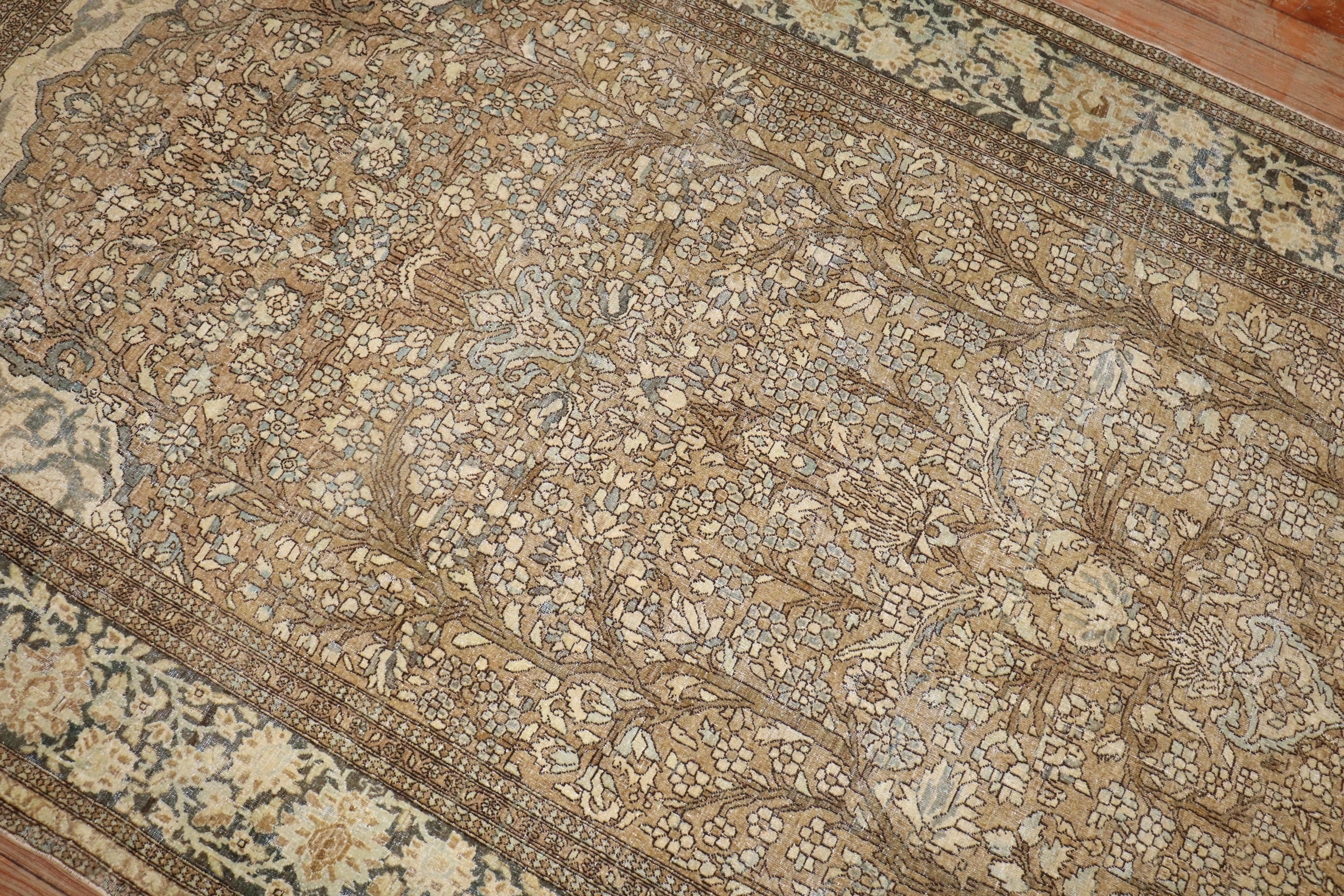 Antique Persian Isfahan Mihrab Prayer Carpet For Sale 2