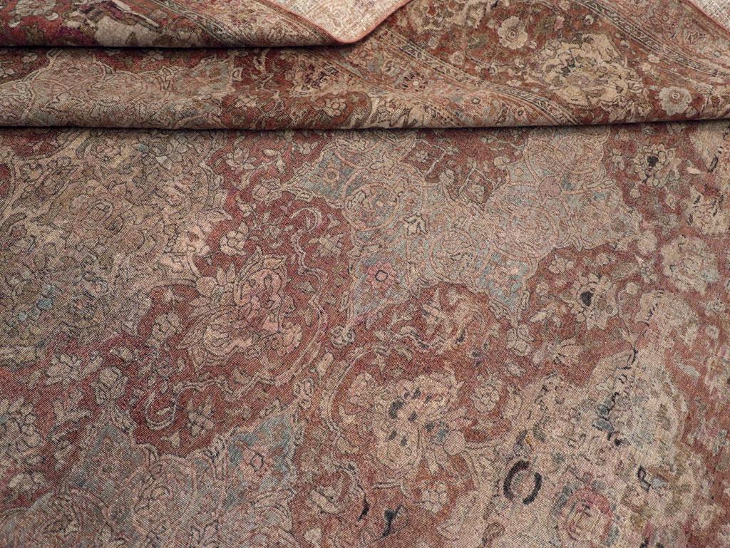 Antiker persischer Isfahan-Teppich in Zimmergröße im Angebot 1