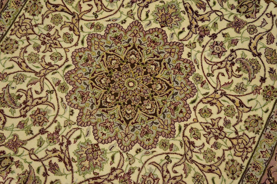 Tapis persan ancien d'Ispahan de style persan 3' 5'' x5' 3'' Bon état - En vente à New York, NY