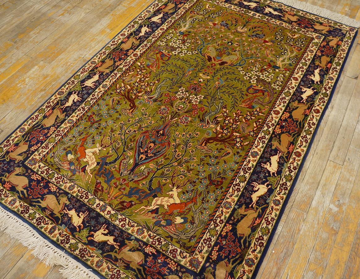 Mid 20th Century Persian Isfahan Carpet ( 3' 6'' x 5' 4'' - 107 x 163 cm) For Sale 7