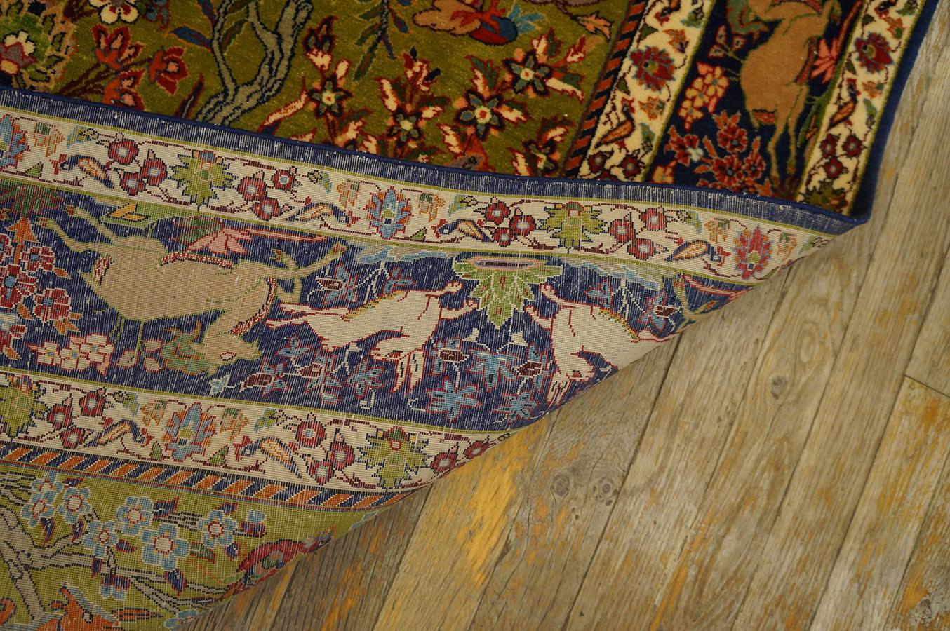 Mid 20th Century Persian Isfahan Carpet ( 3' 6'' x 5' 4'' - 107 x 163 cm) For Sale 9
