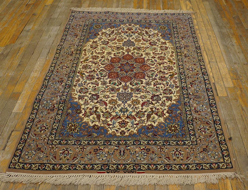 Tappeto persiano Isfahan della metà del 20° secolo ( 3'7'' x 5'1'' - 110 x 155 )