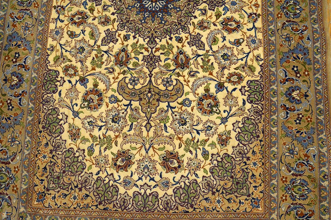 Mid 20th Century Persian Isfahan Carpet ( 3' 7