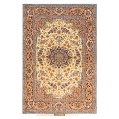 Mid 20th Century Persian Isfahan Carpet ( 4'11" x 7'3" - 150 x 222 )