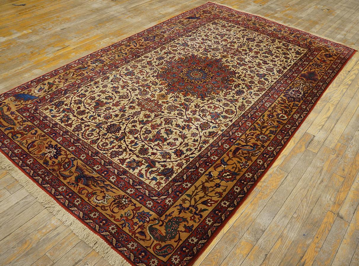 Early 20th Century Persian Isfahan ( 5' x 7' 10'' - 152 x 238 ) In Good Condition In New York, NY