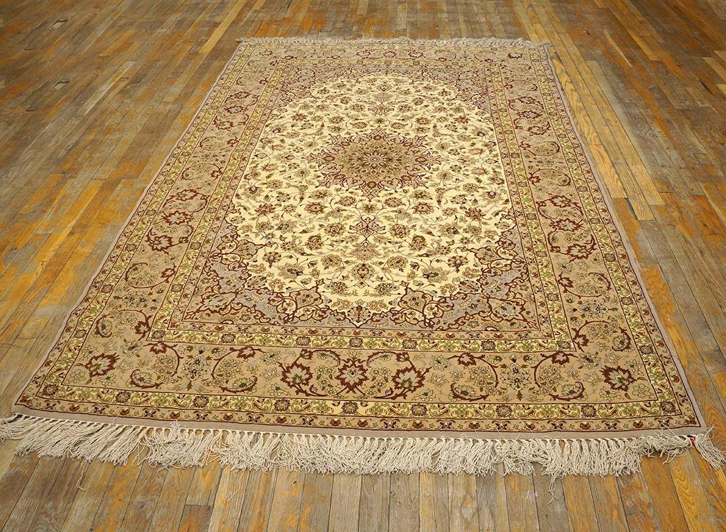 Antique Persian Isfahan rug. Measures: 5'2