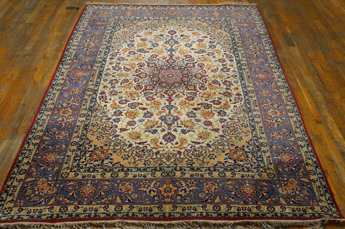 Antique Persian Isfahan rug, size: 5'3