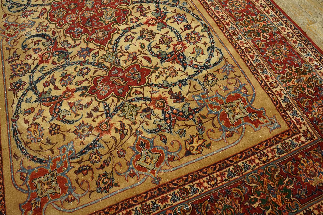 1930s Persian Isfahan Carpet ( 6'7'' x 10'4'' - 200 x 315 ) For Sale 2