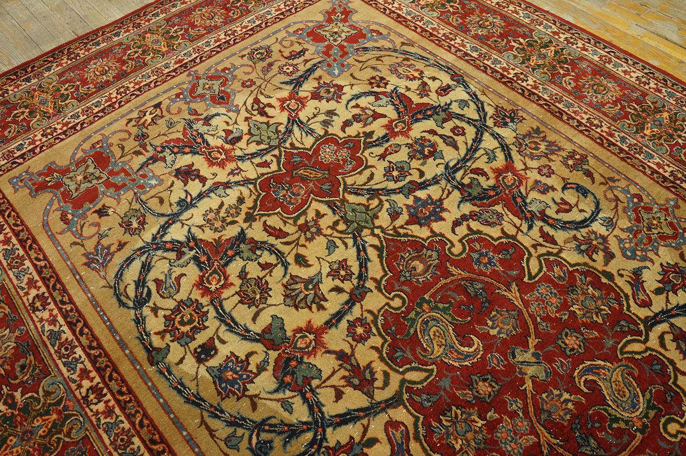 1930s Persian Isfahan Carpet ( 6'7'' x 10'4'' - 200 x 315 ) For Sale 4