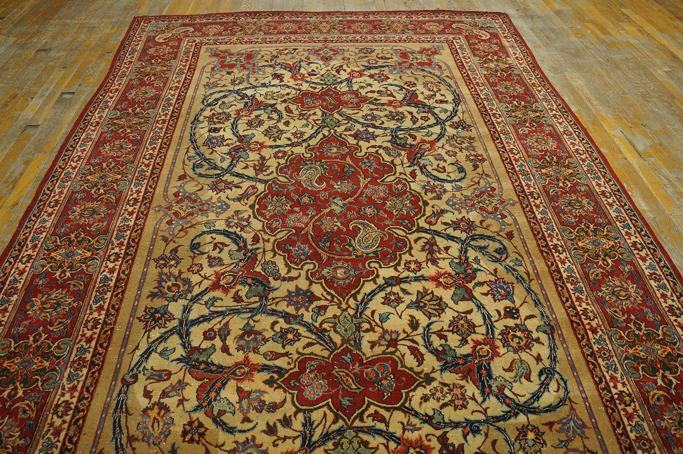1930s Persian Isfahan Carpet ( 6'7'' x 10'4'' - 200 x 315 ) For Sale 1