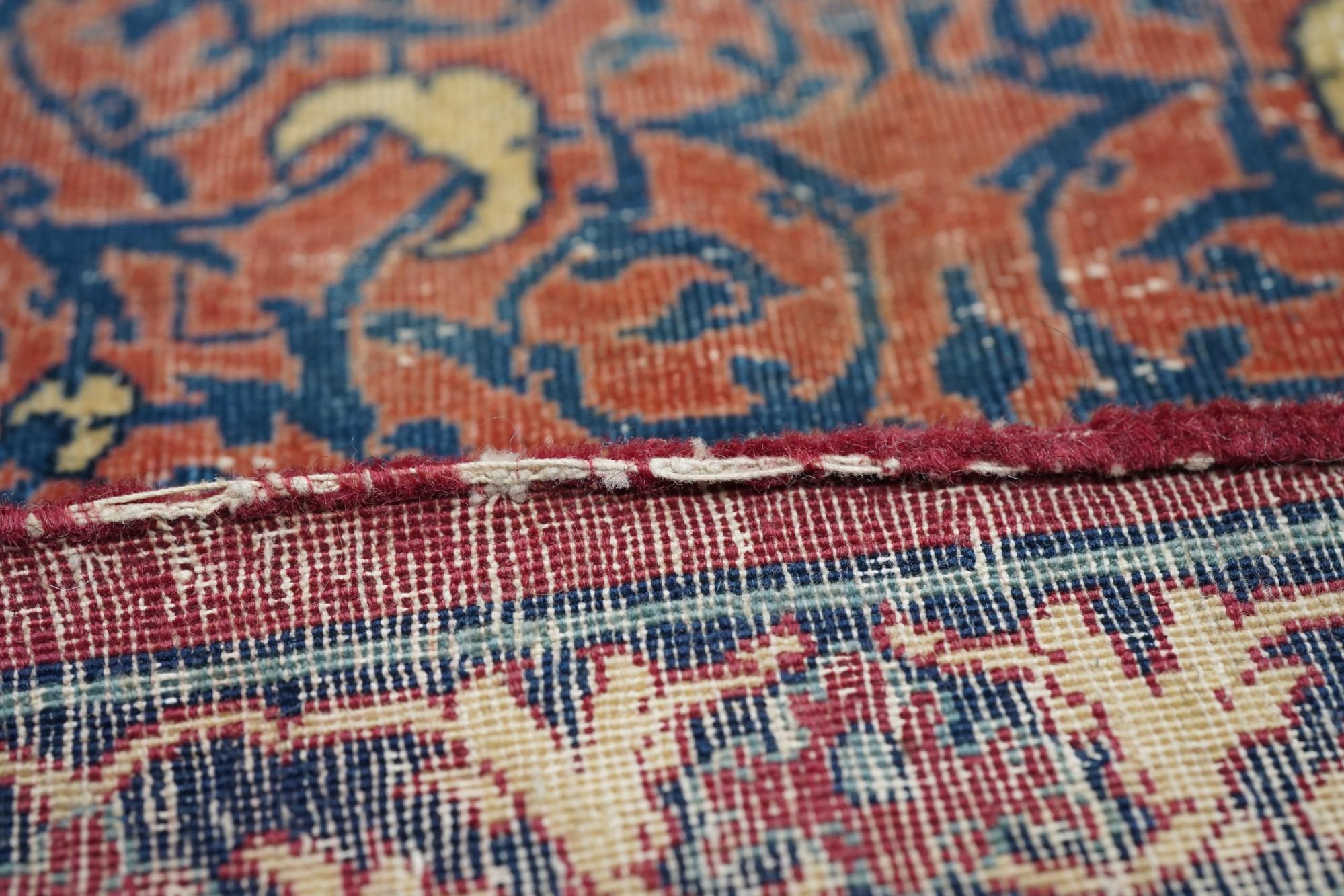 Antiker persischer Isfahan-Teppich im Angebot 5