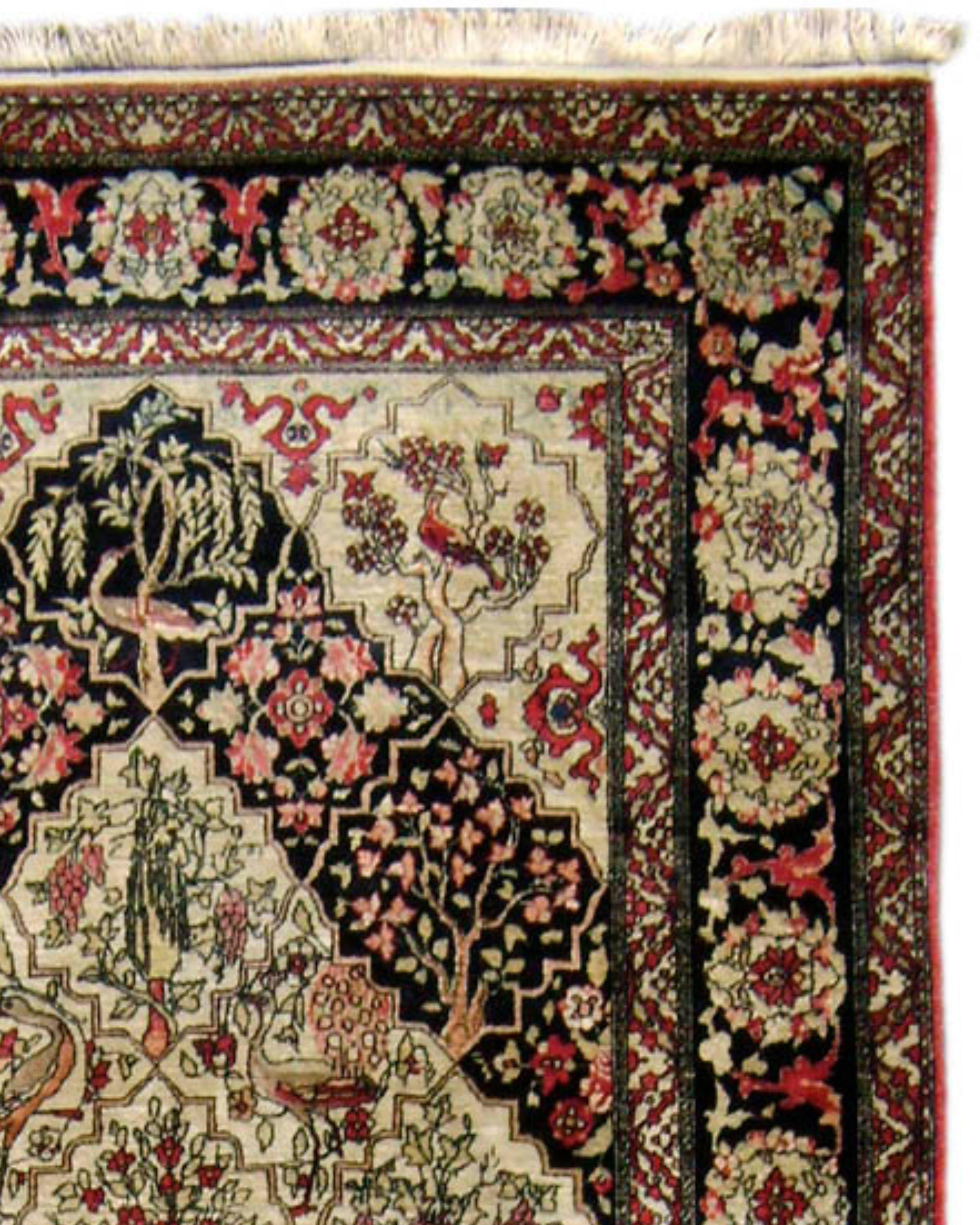 Antiker persischer Isfahan-Teppich, frühes 20. Jahrhundert

Dieser Isfahan-Teppich zeigt schöne Darstellungen von Vögeln, Blumen und Bäumen auf dem gesamten Stück und ist in ausgezeichnetem Zustand.

Zusätzliche Informationen:
Abmessungen: 4'6