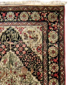 Antique Persian Isfahan Rug, Early 20th Century
