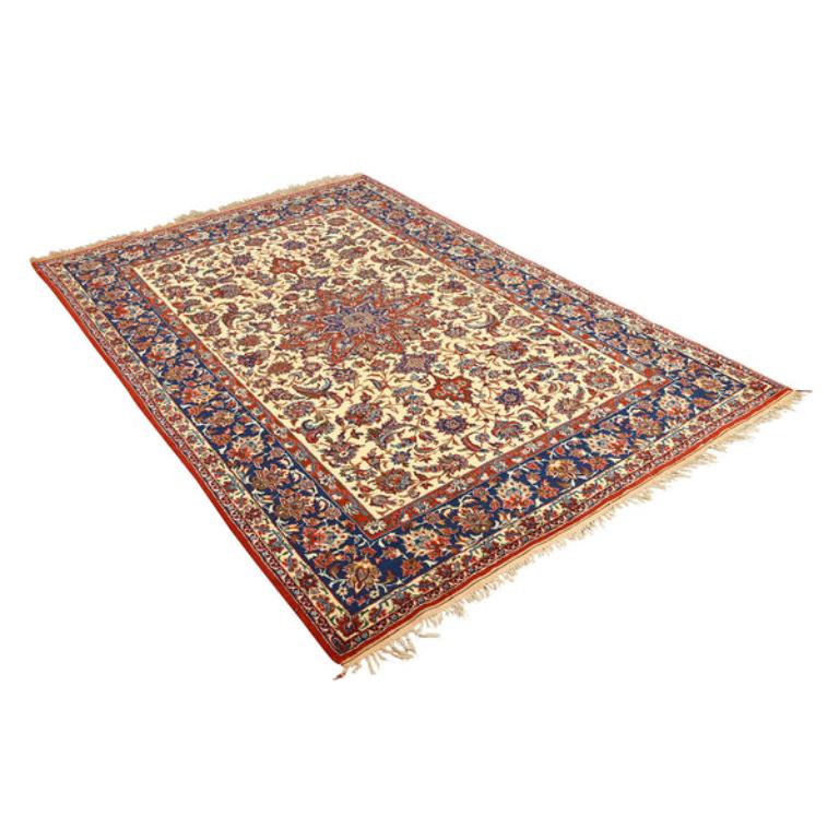 Antiker persischer Isfahan-Teppich - Größe: 7 ft 3 in x 4 ft 10 in (Persisch) im Angebot