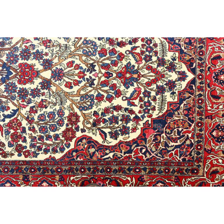 Alfombra Persa Antigua Isfahan - Tamaño: 7ft 1in x 4ft 7in en Bueno estado para la venta en Los Angeles, CA