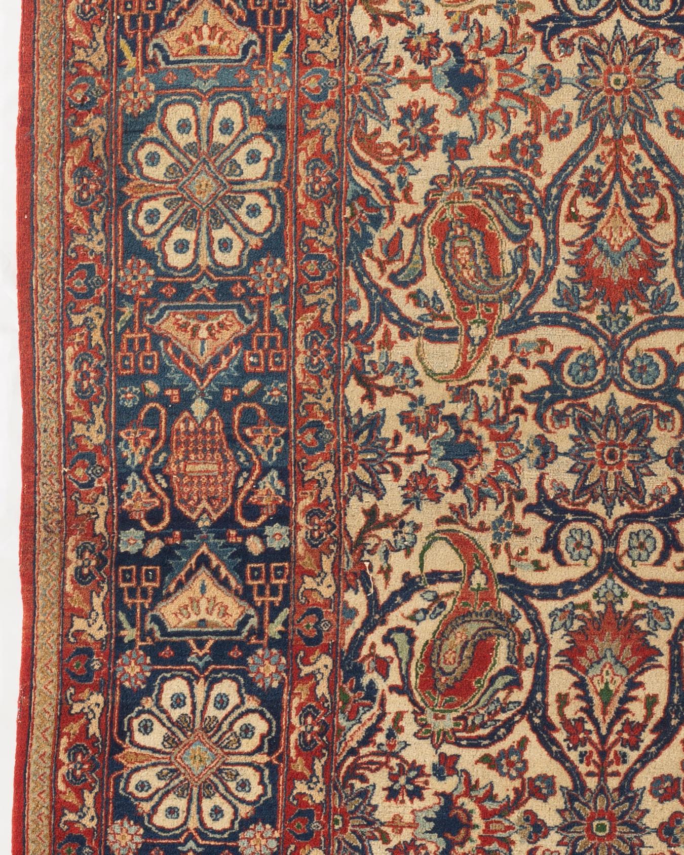 Tapis persan antique d'Ispahan persan, vers 1900 Bon état - En vente à Secaucus, NJ