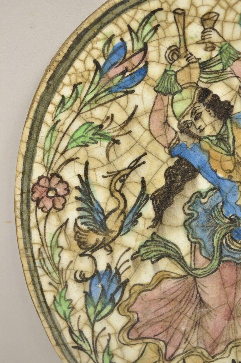 Antike Möbel Kaufen In Der Nähe Antike persische Tänzerin aus Keramik im Iznik Qajar-Stil mit ovaler
