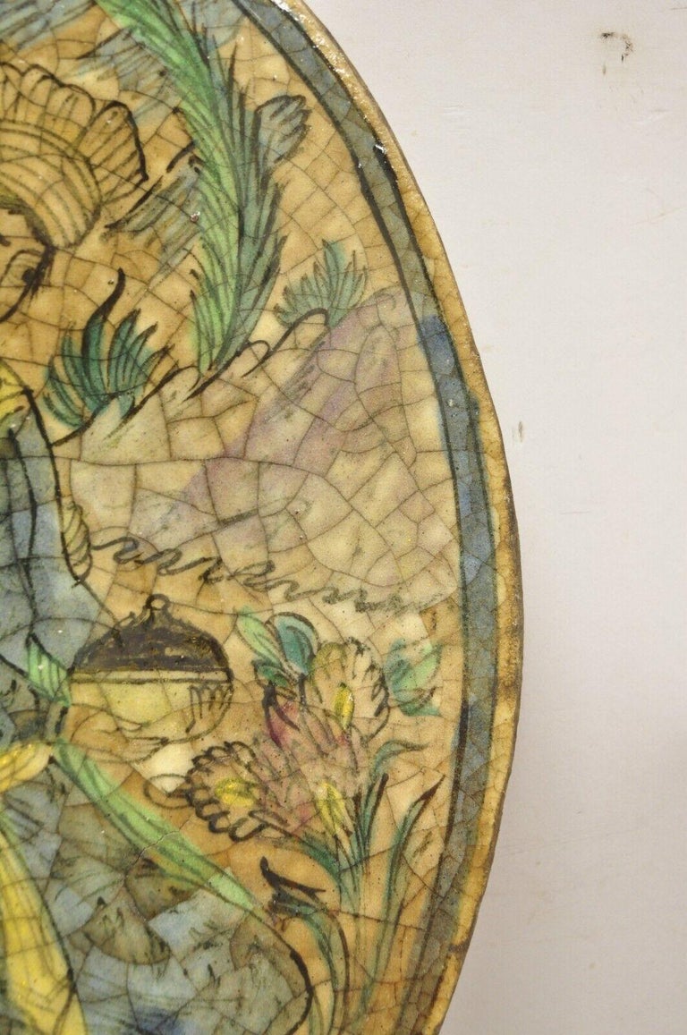 Antike Möbel Verkaufen In Der Nähe Antike persische kniende Frau aus Keramik im Iznik Qajar-Stil aus