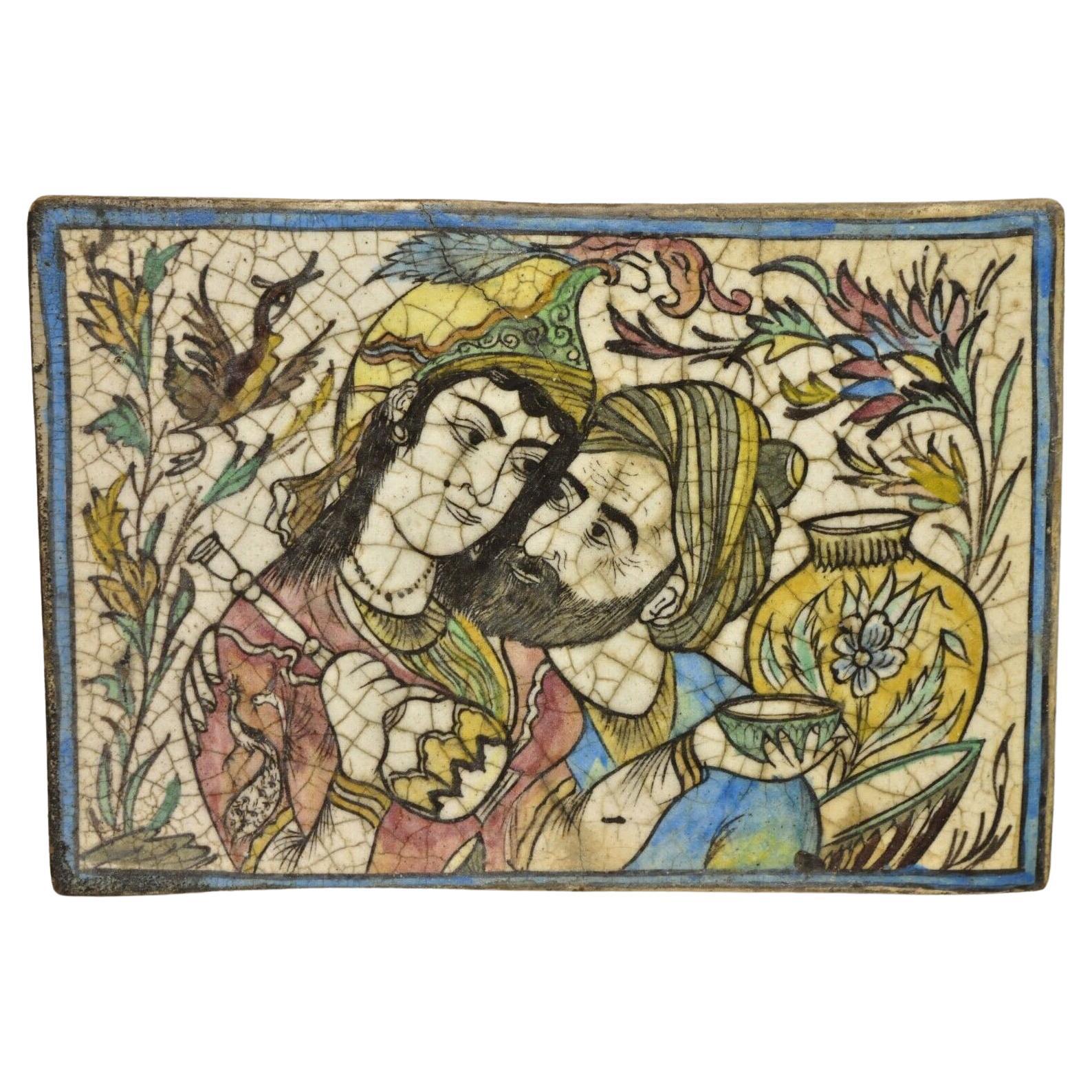 Antica piastrella in ceramica persiana Iznik Pottery stile Qajar con uomo e donna barbuti C2
