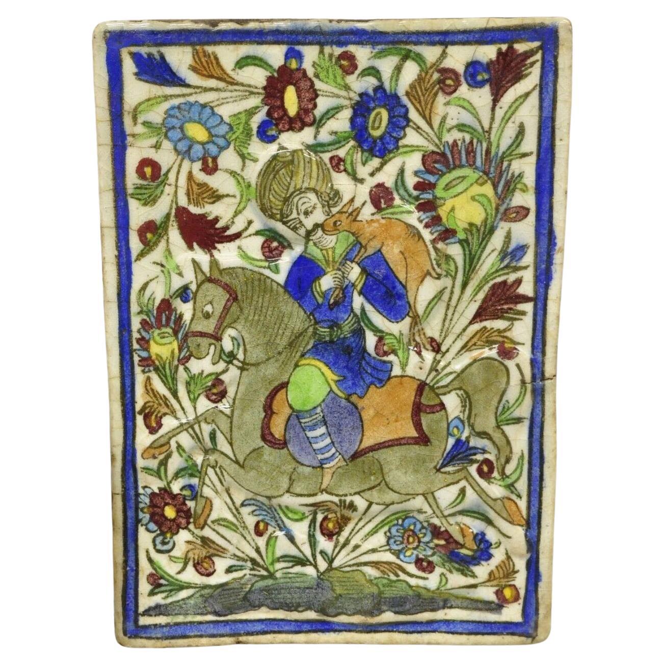 Ancienne poterie persane Iznik de style Qajar en céramique, carreaux, scène de chasse d'un cheval et de son cavalier C1 en vente