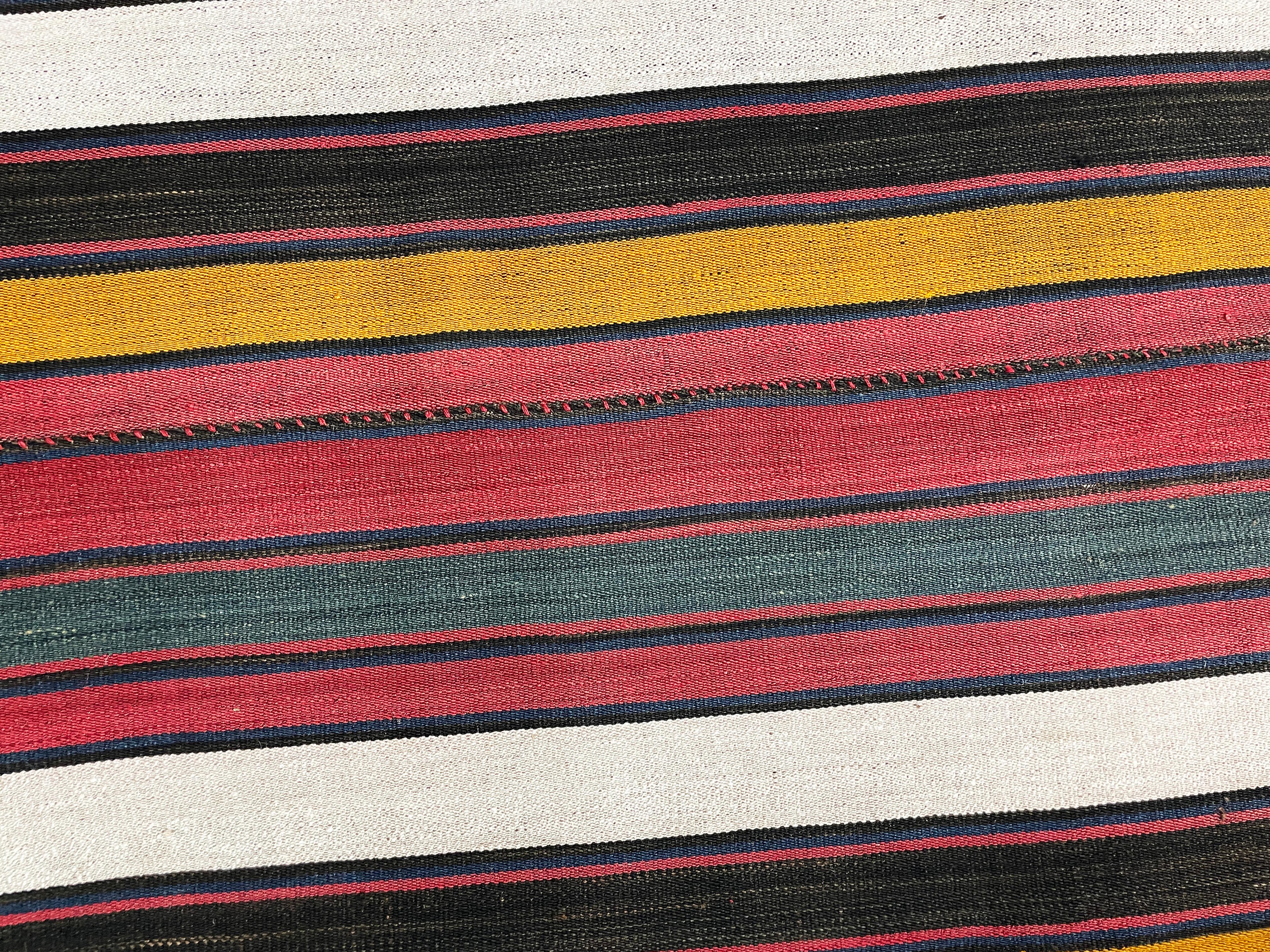 Tissé à la main Tapis persan ancien Kilim Jajim en vente