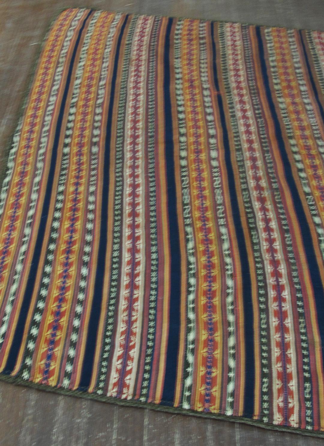 Antique Persian Jajim Kilim Persian Carpet In Excellent Condition For Sale In Evanston, IL