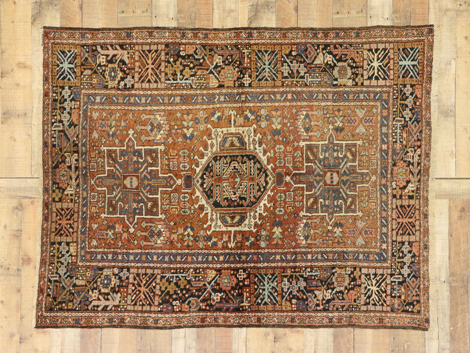 Laine Tapis persan antique Karaja Heriz de style tribal, pour l'étude ou le bureau à la maison en vente