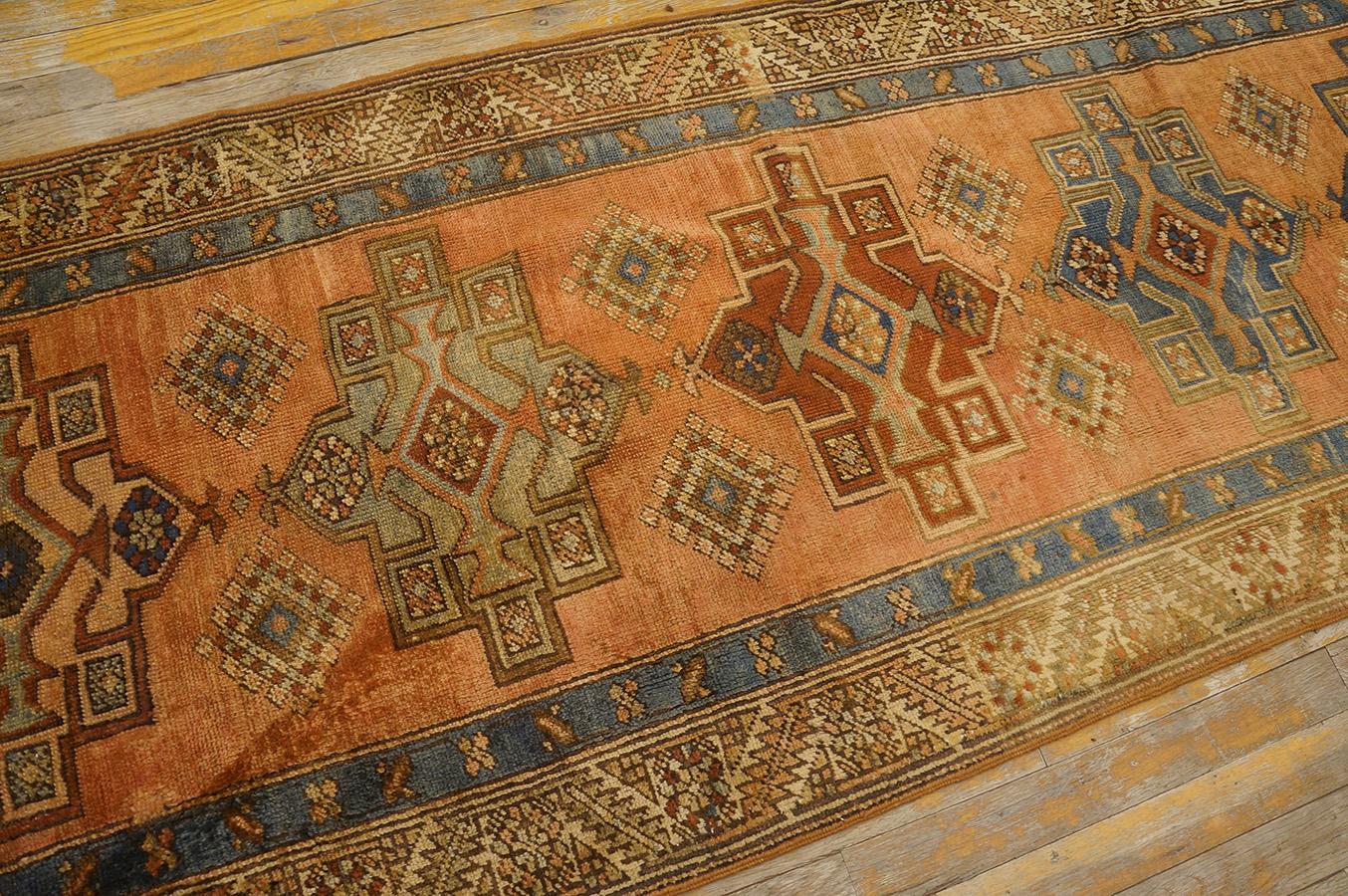Early 20th Century N.W. Persian Karajeh Carpet ( 2'10'' x 17'10'' - 85 x 545 ) For Sale 5