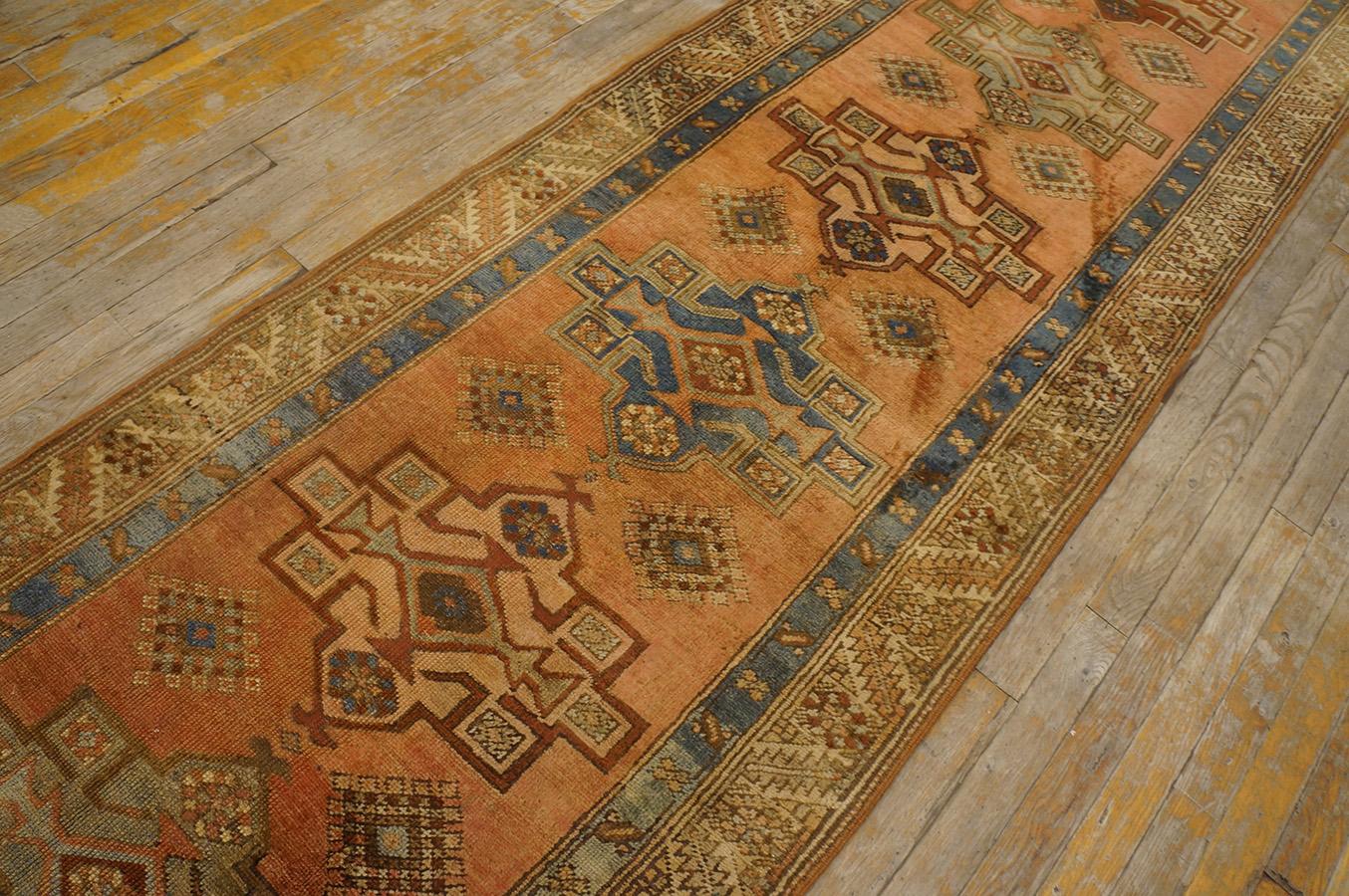 Early 20th Century N.W. Persian Karajeh Carpet ( 2'10'' x 17'10'' - 85 x 545 ) For Sale 11