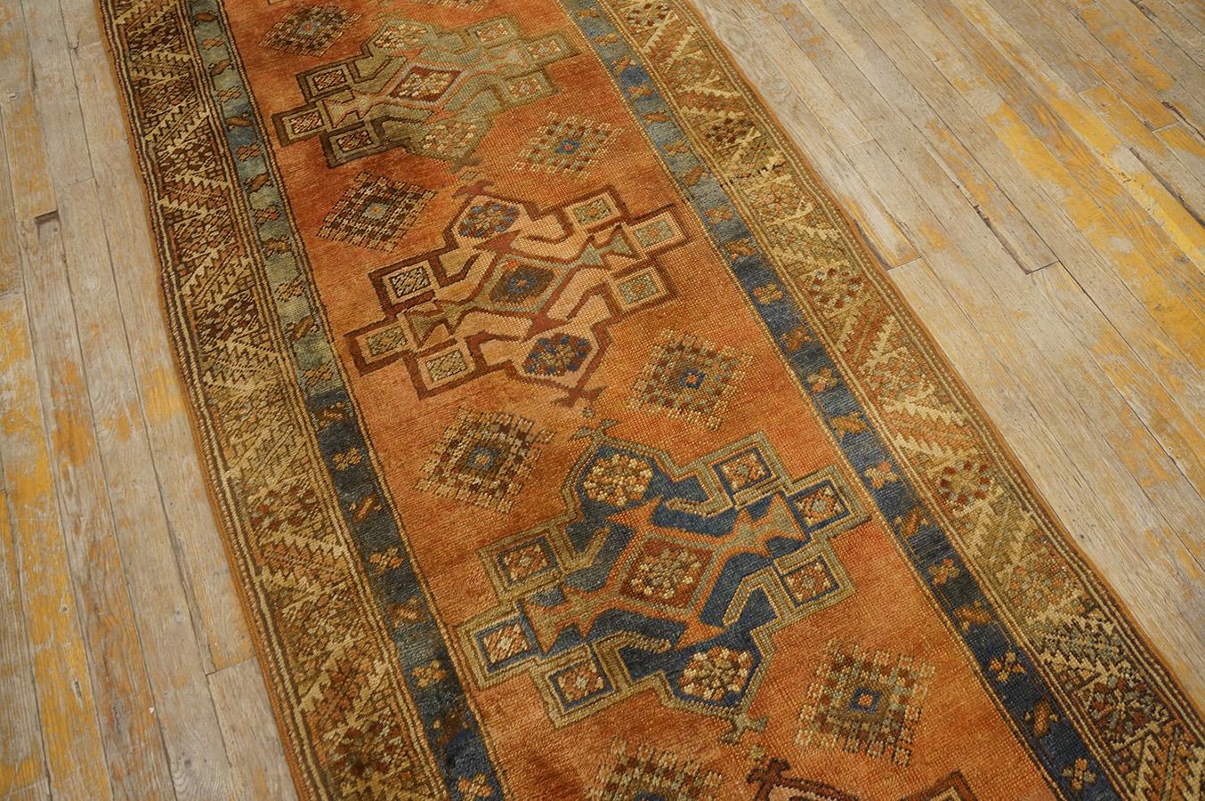 Early 20th Century N.W. Persian Karajeh Carpet ( 2'10'' x 17'10'' - 85 x 545 ) For Sale 12
