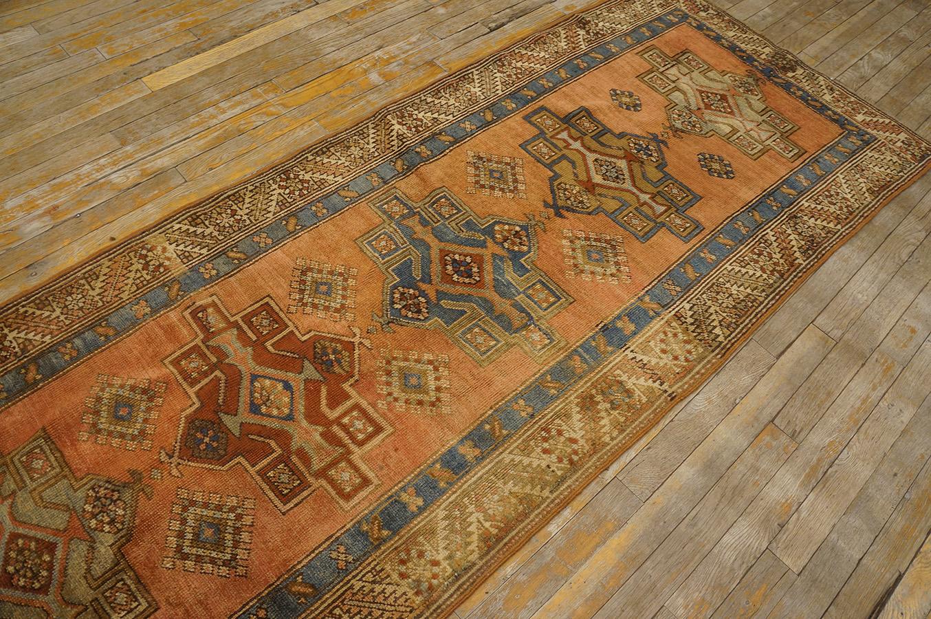 Early 20th Century N.W. Persian Karajeh Carpet ( 2'10'' x 17'10'' - 85 x 545 ) For Sale 3