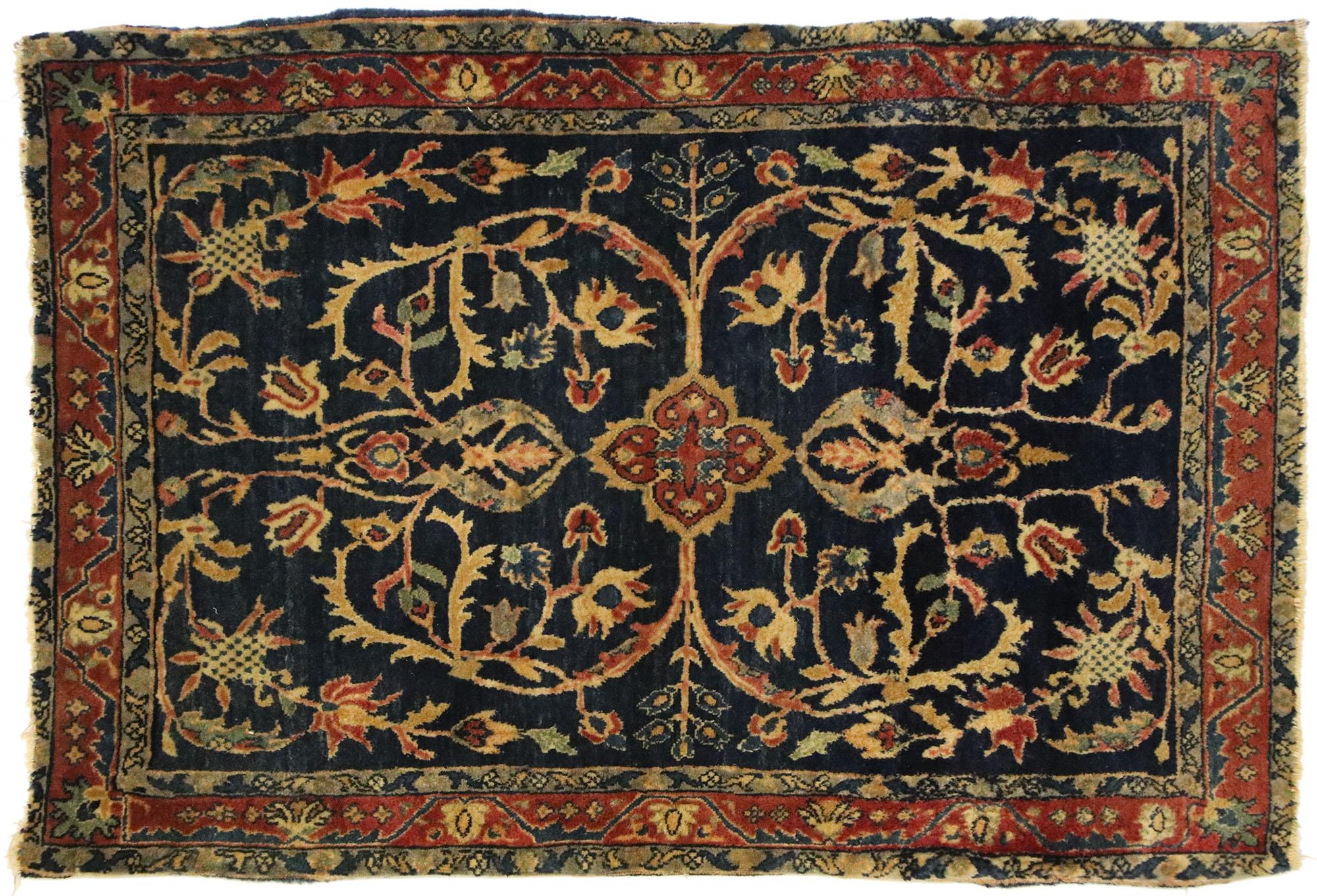 Antique Persian Mohajeran Sarouk Rug with Federal Style For Sale 2