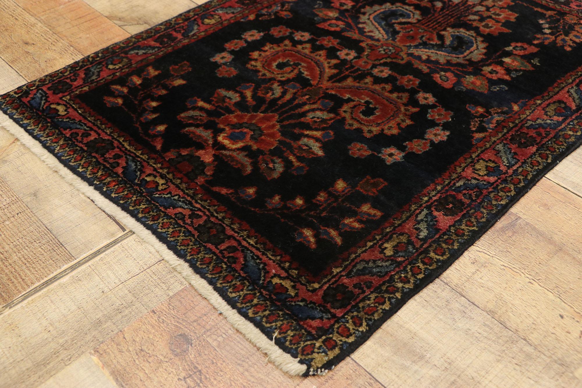 Antique Persian Mohajeran Sarouk Rug with Old World Victorian Style In Good Condition For Sale In Dallas, TX
