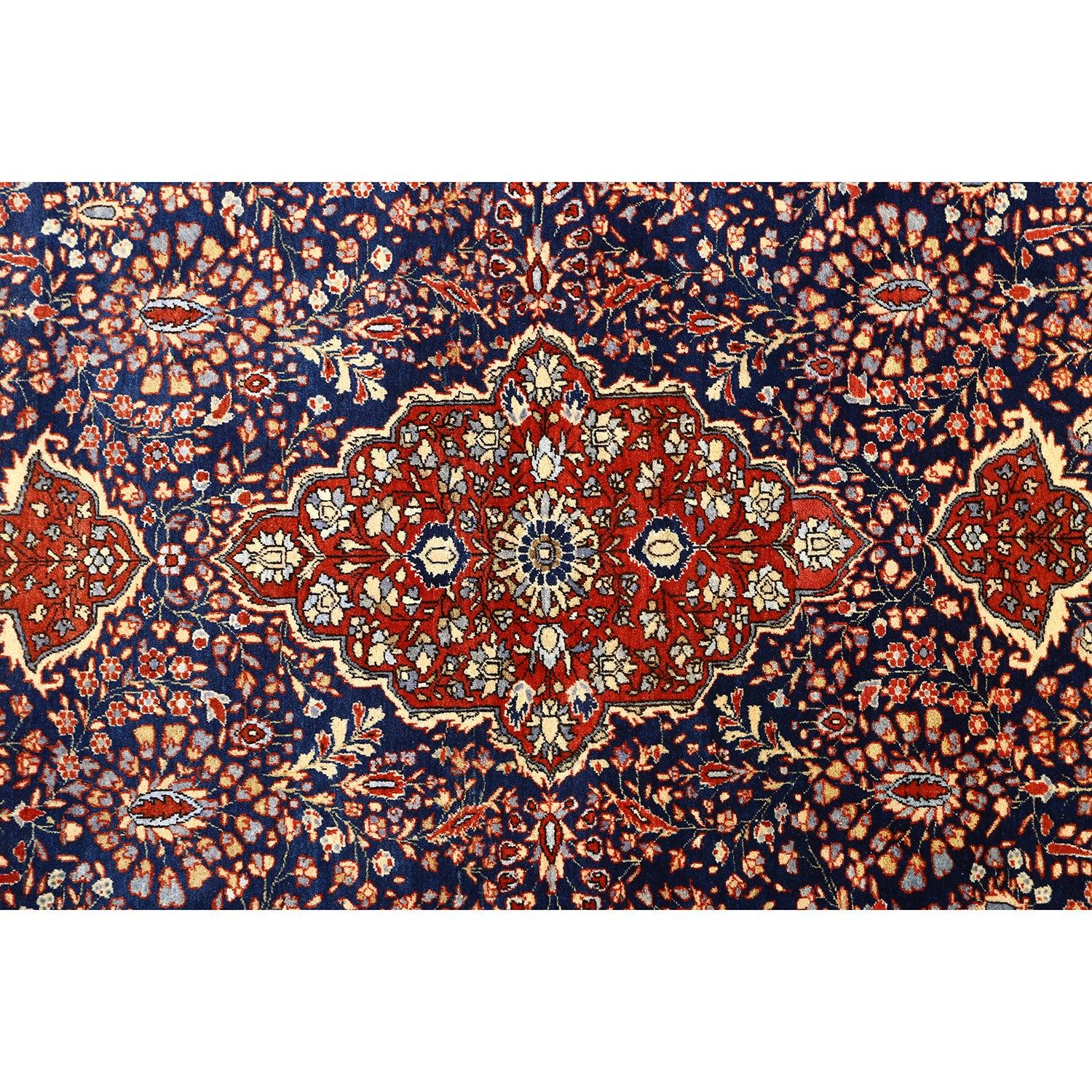 Tapis ancien Kashan Atash Oghli en kork et coton 6'7x4'6

Détails clés :
Pile : Kork
Base : coton
Origine : Kashan Atash Oghli
Design/One : Médaillon central
Âge approximatif : 100 ans
Qualité (KPI) : 275
Condit : Très bon
Dimension : 6'7x4'6
Numéro
