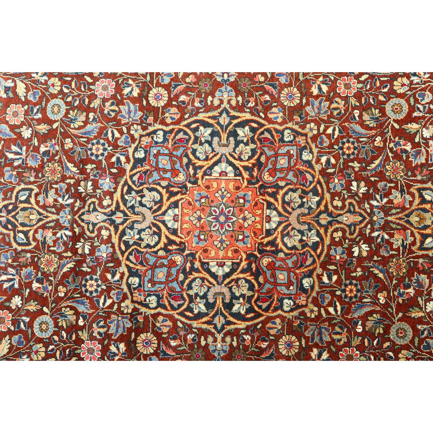 Tapis ancien Kashan Atash Oghli en laine et coton 6'9x4'5

Détails clés :
Pile:Laine
Base : coton
Origine : Kashan Atash Oghli
Design/One : Médaillon central
Âge approximatif : 95 ans
Qualité (KPI) : 275
Condit : Très bon
Dimension : 6'9x4'5
Numéro