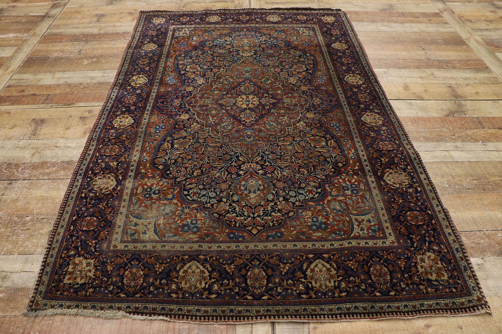 Antique Persian Kashan Rug, Austere Elegance Meets Relaxed Familiarity For Sale 1