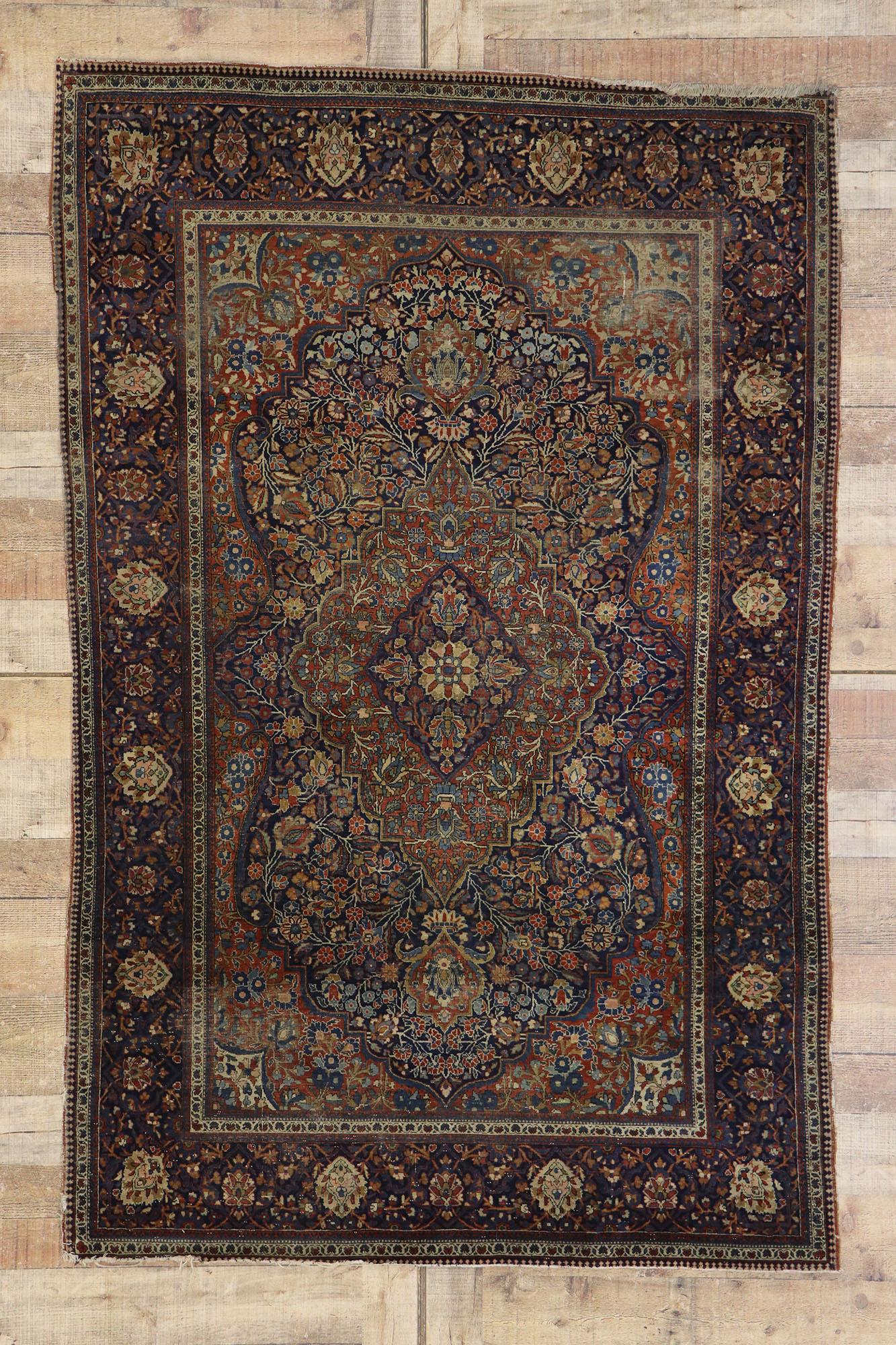 Antique Persian Kashan Rug, Austere Elegance Meets Relaxed Familiarity For Sale 2