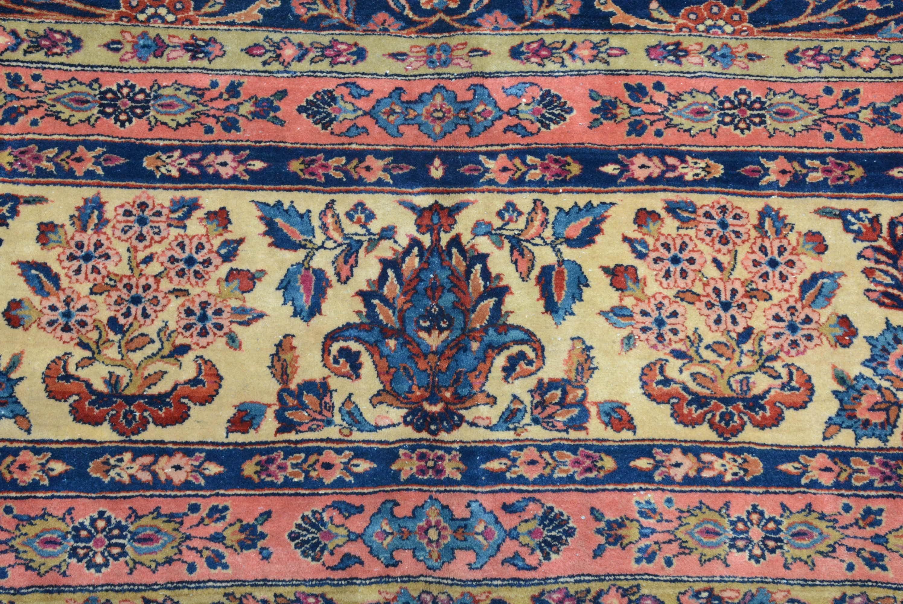 Antiker persischer Kashan-Teppich (Persisch) im Angebot