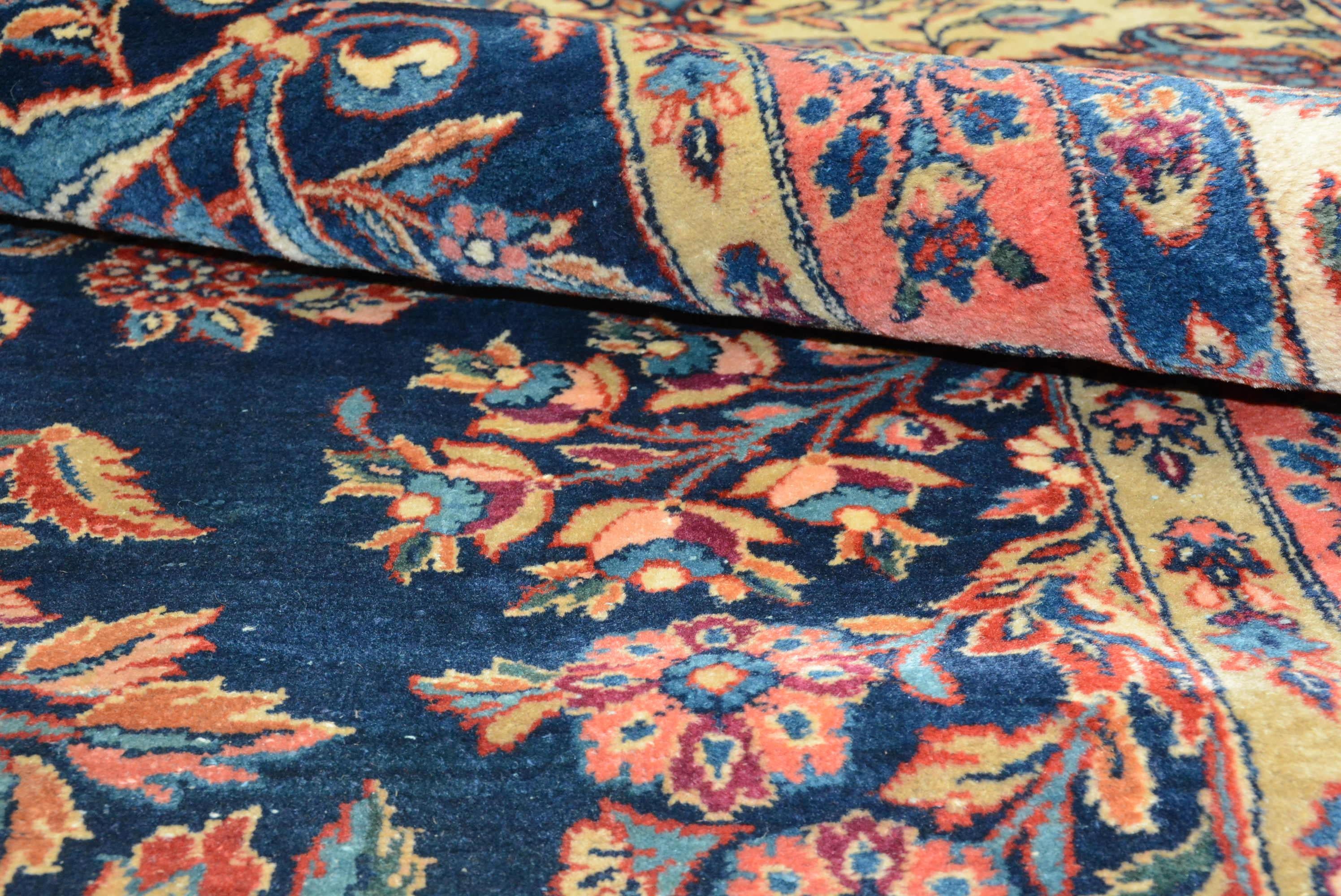 Antiker persischer Kashan-Teppich (Wolle) im Angebot