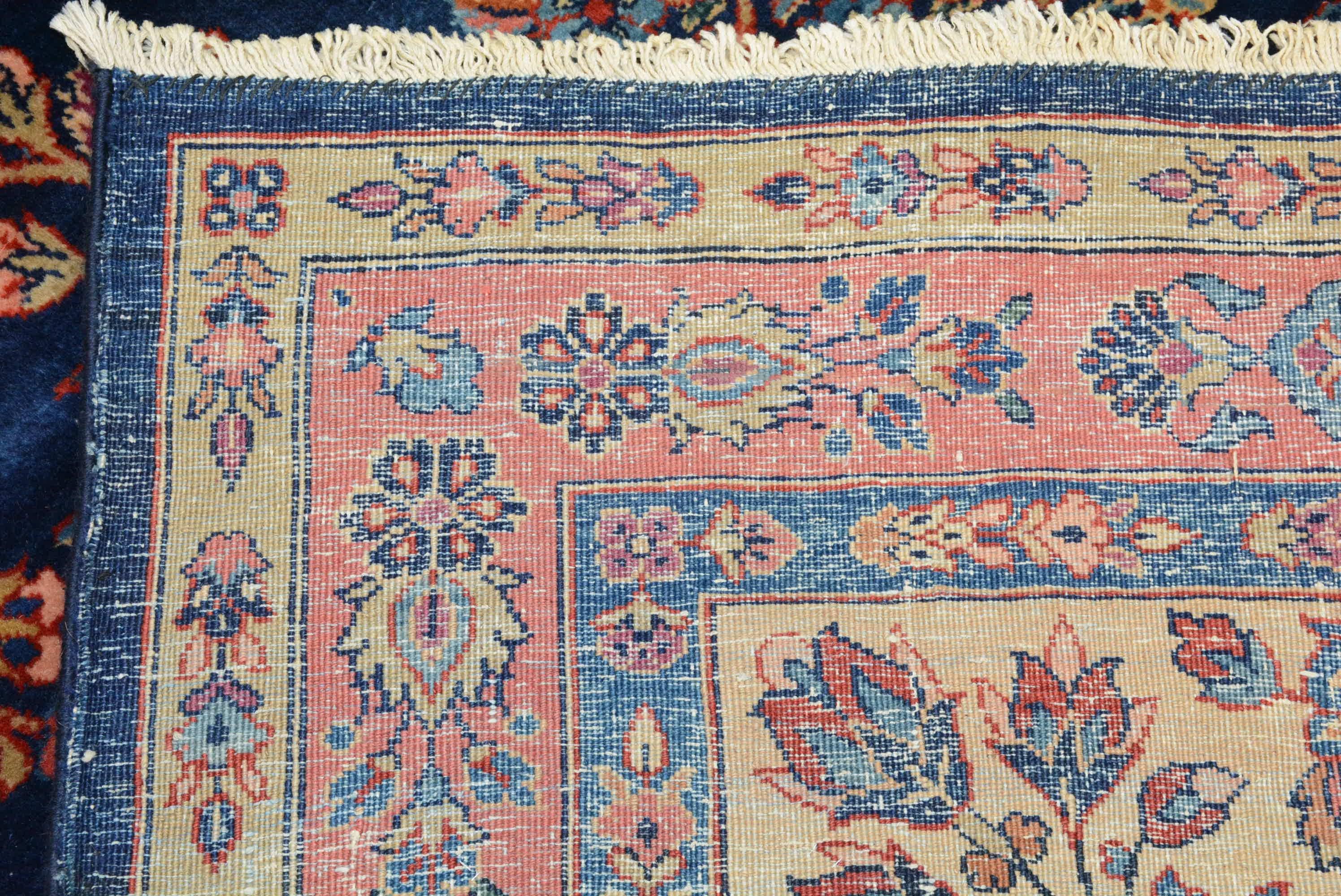 Antiker persischer Kashan-Teppich im Angebot 1