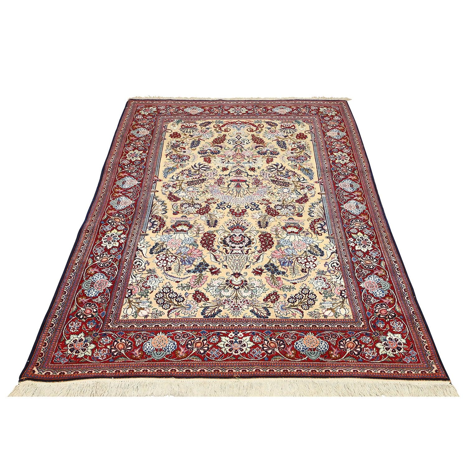 Tapis ancien Kashan Dabir en soie, laine et coton 7'0x4'4

Détails clés :
Pile : Soie et laine
Base : coton
Origine : Kashan Dabir
Design/One Prière
Âge approximatif : 85 ans
Qualité (KPI) : 300
Condit : comme neuf
Dimension : 7'0x4'4
Numéro