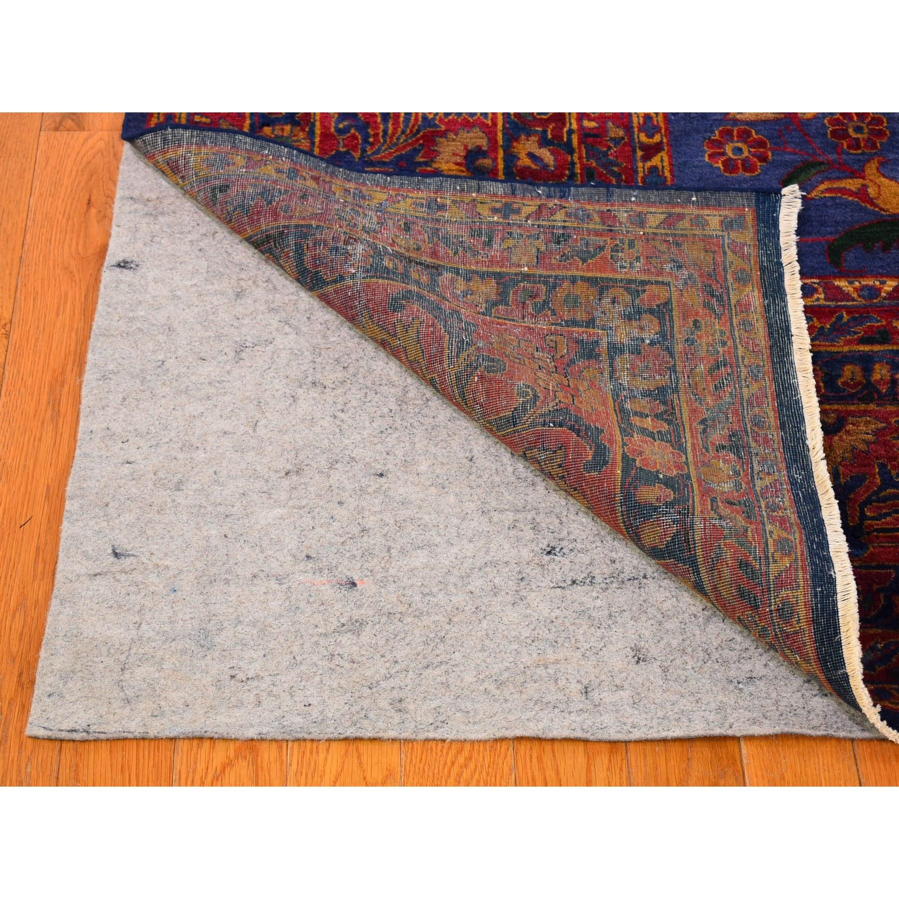 Antique Persian Kashan Good Condition Slight Wear Pure Wool Hand Knotted Rug For Sale 5