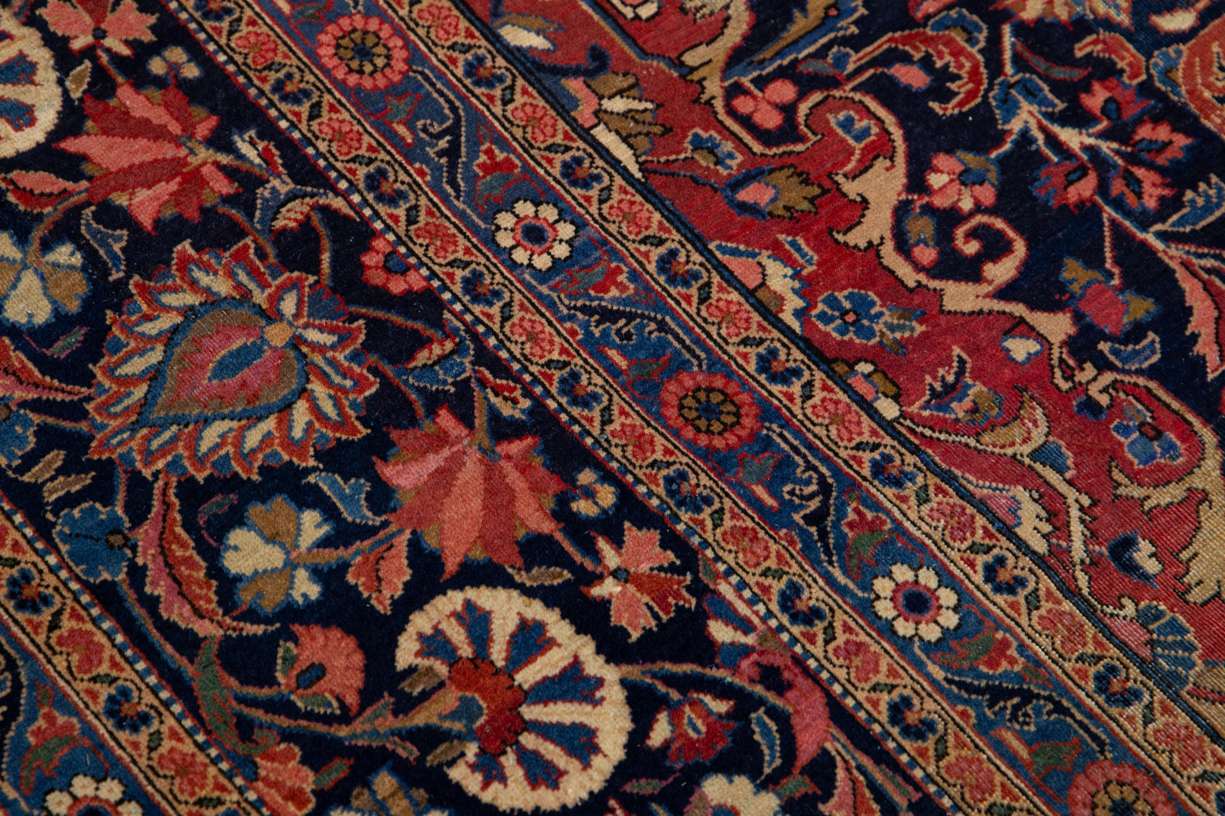 Ancien tapis persan Kashan fait à la main en laine bleu avec médaillon Bon état - En vente à Norwalk, CT