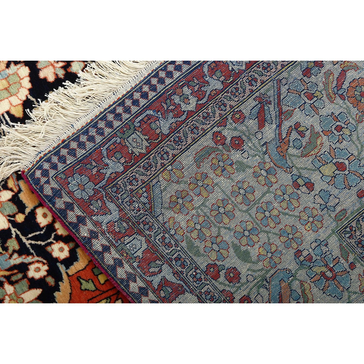 Tapis ancien Kashan Motasham en Kork et coton 12' X 7'7
 
 Détails clés :
 Pile : Kork
 Fondation : Coton
 Origine : Kashan Motasham
 Design/One : Médaillon central
 Âge approximatif : plus de 100 ans
 Qualité (KPI) : 325
 Condit : Nouveau

