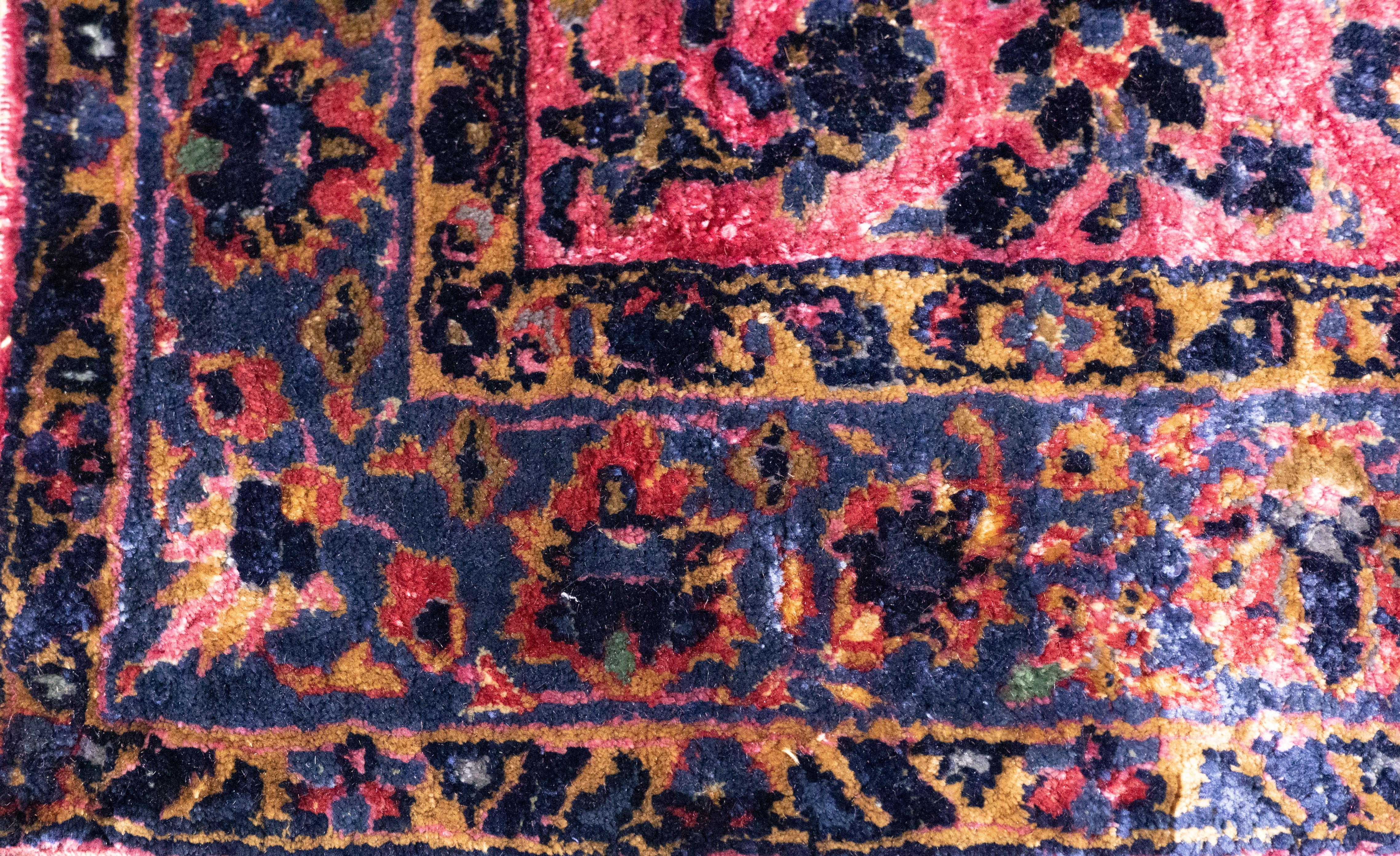 Antiker persischer Kashan-Teppich 1'11'' x 5'11'' (Handgeknüpft) im Angebot