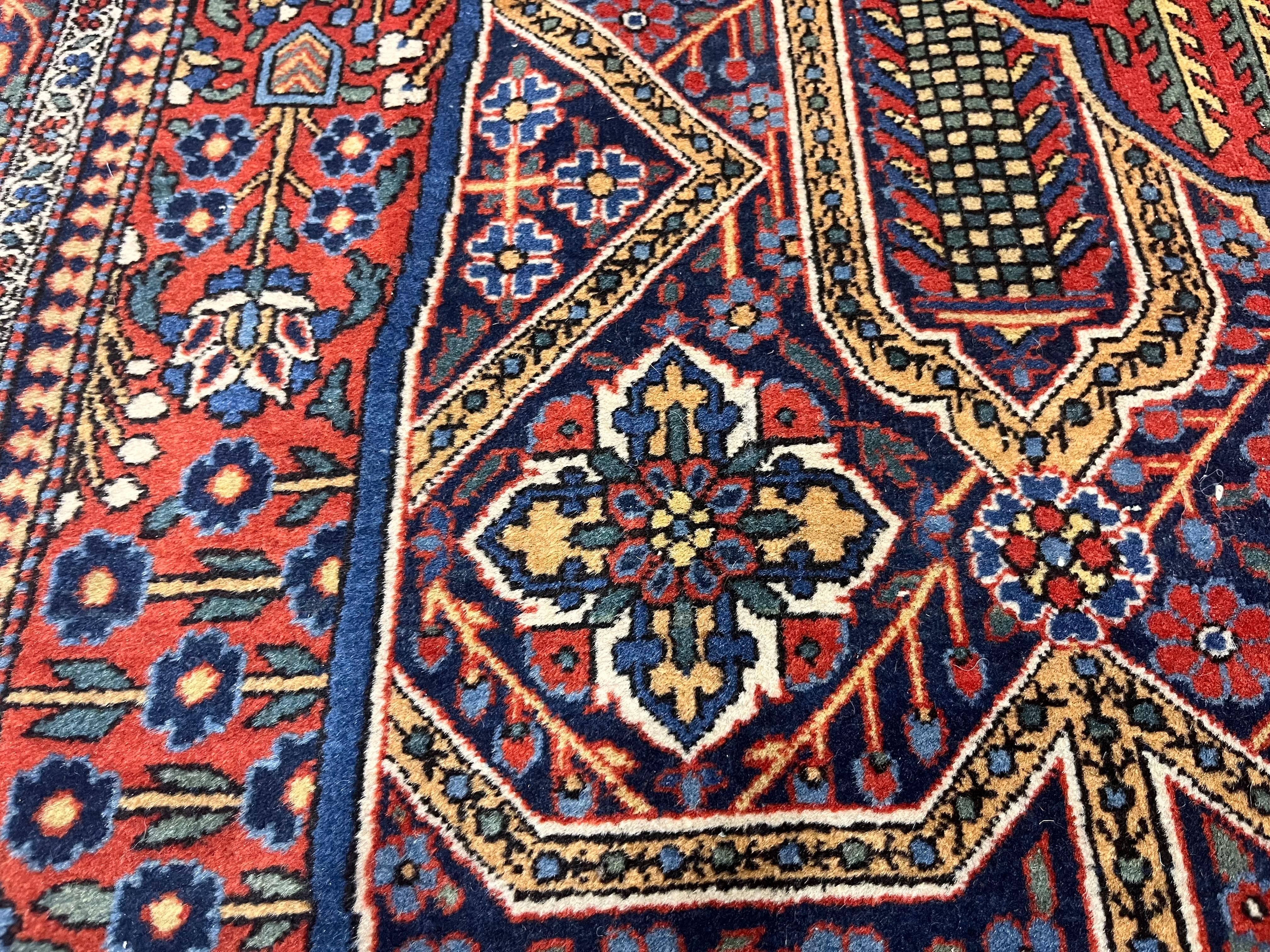 Annodato a mano Tappeto antico persiano Kashan 4'4